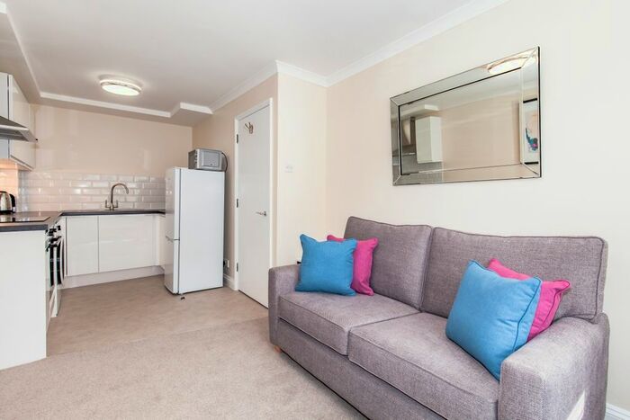 1 Bedroom Flat To Rent In St Thomas St, Oxford, OX1