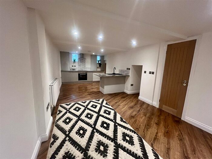 2 Bedroom Terraced House To Rent In Town Street, Yeadon, LS19