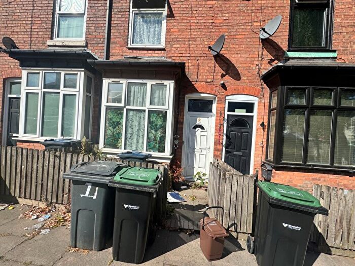 3 Bedroom Terraced House To Rent In Putney Avenue, B20