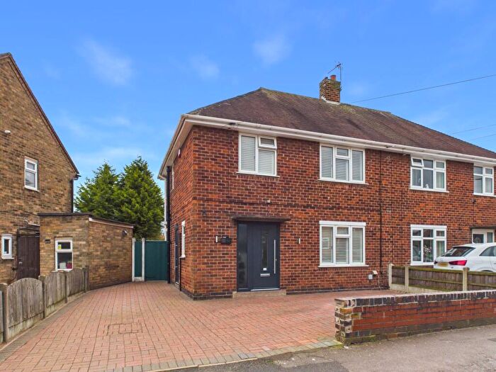 3 Bedroom Semi Detached House For Sale In Lime Tree Road, Hucknall, Nottingham, NG15