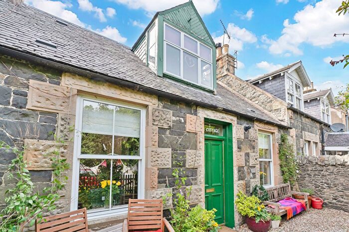 2 Bedroom Cottage For Sale In Venlaw Road, Peebles, EH45