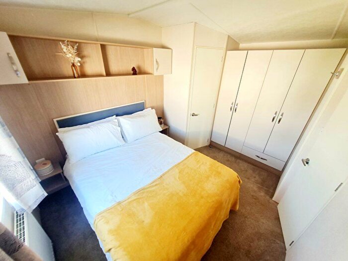 2 Bedroom Caravan For Sale In Dovercourt Holiday Park, CO12