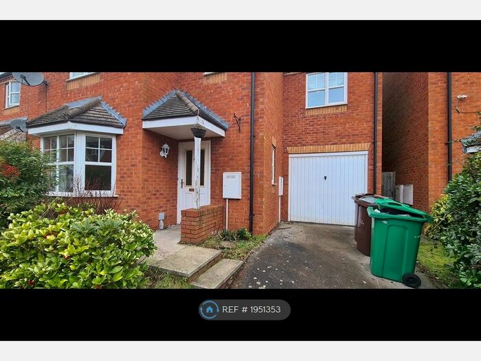 4 Bedroom End Of Terrace House To Rent In Edmonstone Crescent, Nottingham, NG5