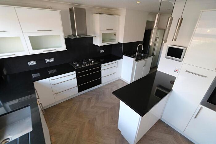 4 Bedroom House To Rent In Westbury Road, New Malden, KT3