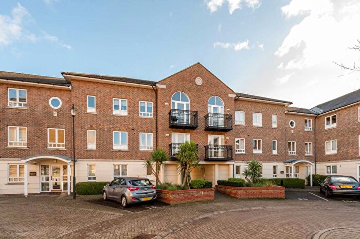 1 Bedroom Maisonette To Rent In May Bate Avenue, Kingston, Kingston Upon Thames, KT2