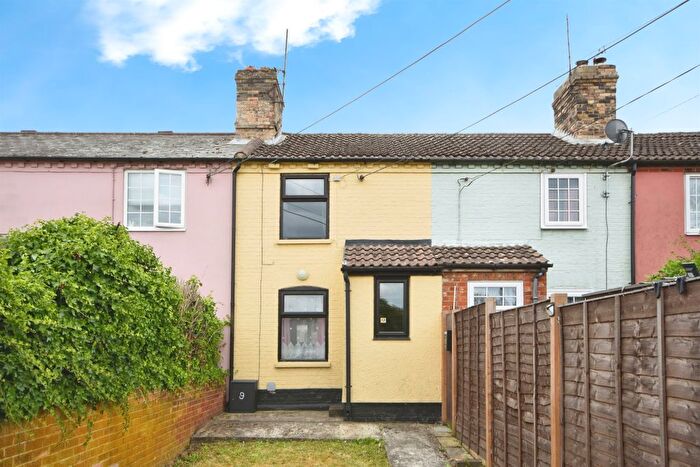 2 Bedroom Terraced House For Sale In Colchester Road, Coggeshall, Colchester, CO6