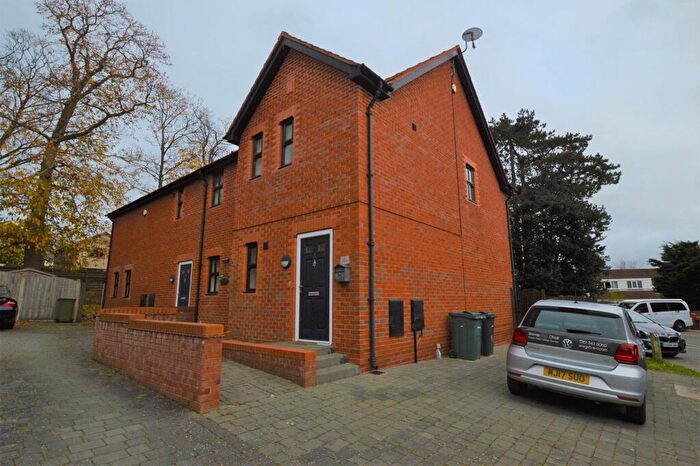 Semi Detached House To Rent In The Mews, Wethersfield Road, Noctorum, CH43