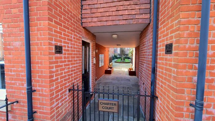 2 Bedroom Flat To Rent In Gigant Street, Salisbury, SP1