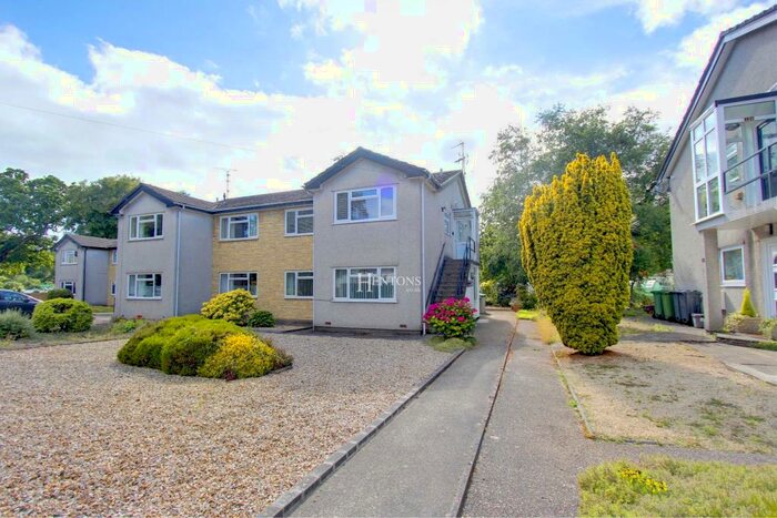 2 Bedroom Maisonette To Rent In Duffryn Close, Cyncoed, Cardiff, CF23