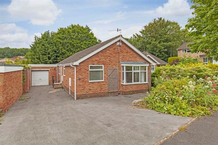 3 Bedroom Bungalow To Rent In Deben Close, Walton, Chesterfield, S40