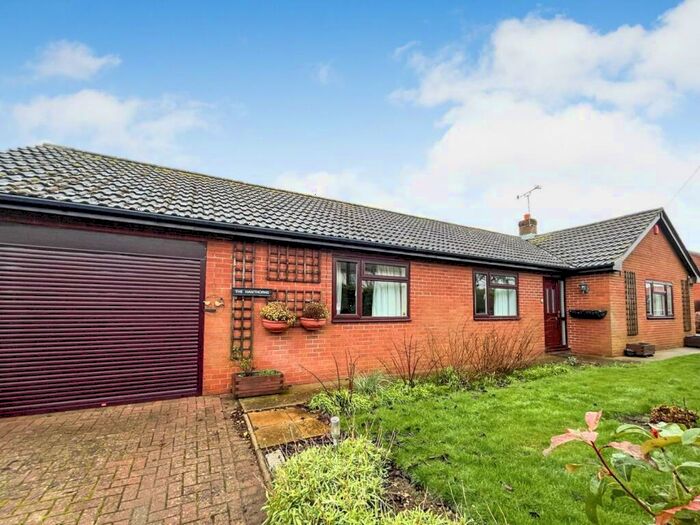 3 Bedroom Detached Bungalow For Sale In Low Road, Grayingham, Gainsborough, DN21