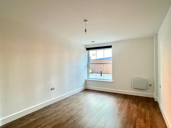 3 Bedroom Flat To Rent In Southampton Street, RG1