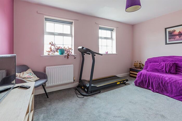 4 Bedroom Town House For Sale In Heol Terrell, Cardiff, CF11