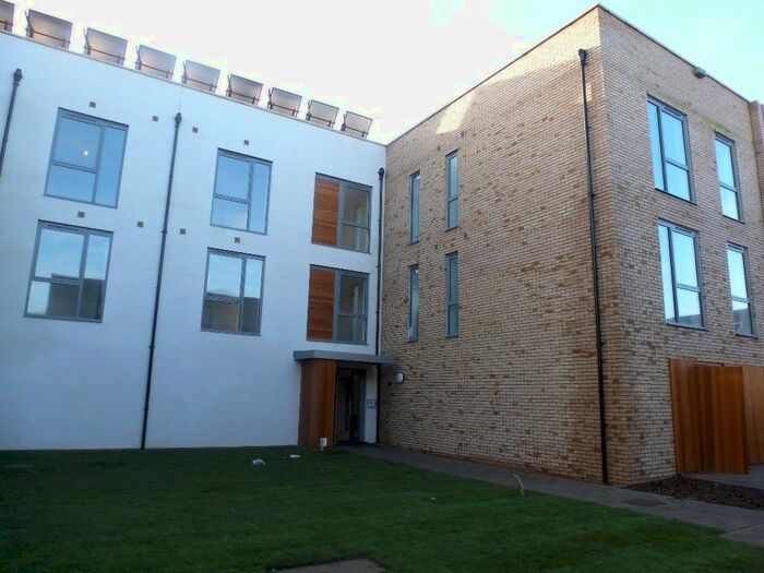 2 Bedroom Property To Rent In Spring Drive, Cambridge, CB2
