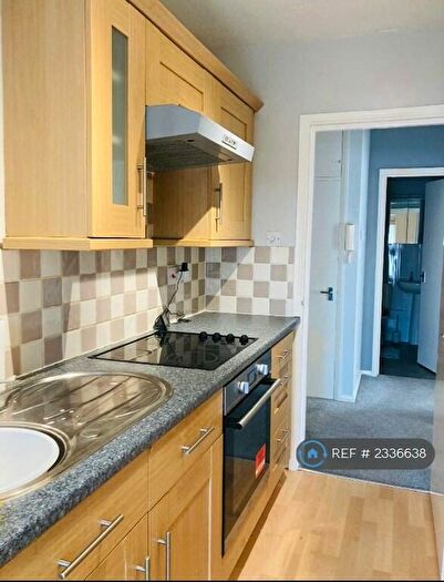 1 Bedroom Flat To Rent In Selborne Road, Littlehampton, BN17