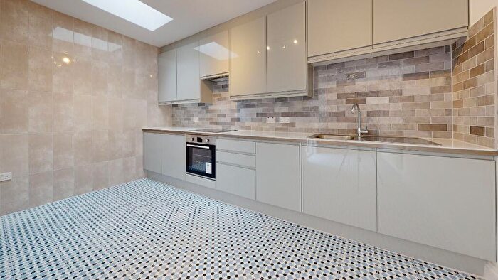 4 Bedroom Town House To Rent In Borough Street, Brighton, BN1