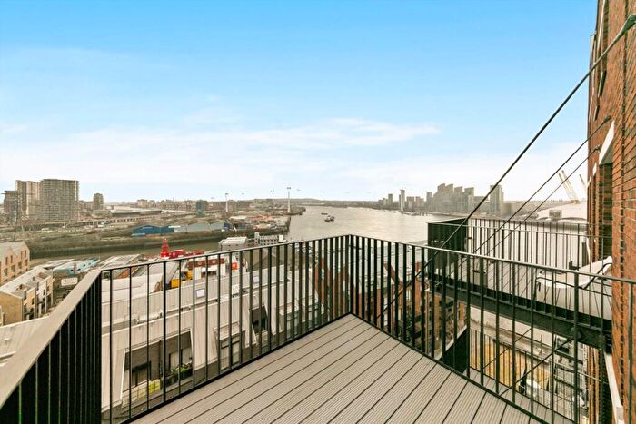 1 Bedroom Flat For Sale In Orchard Place, Canary Wharf, E14