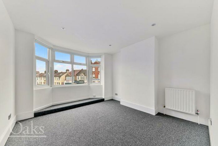 2 Bedroom Flat To Rent In Lower Addiscombe Road, Addiscombe, CR0