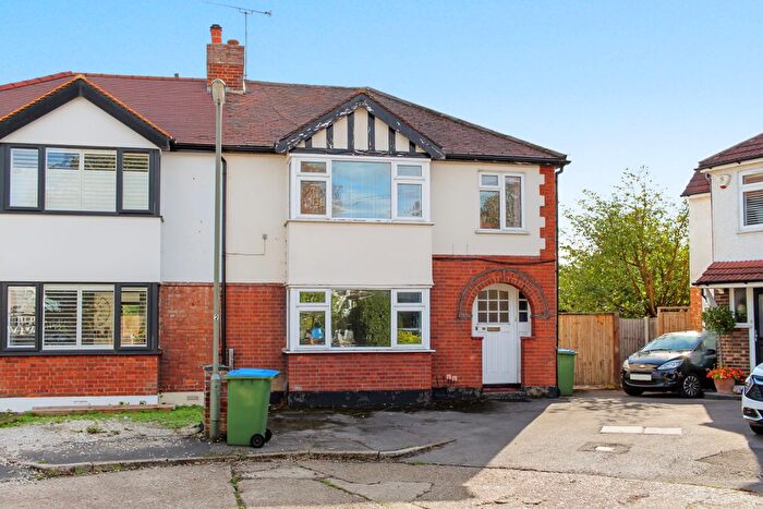 3 Bedroom Semi Detached House For Sale In Molesey Park Avenue, West Molesey, KT8