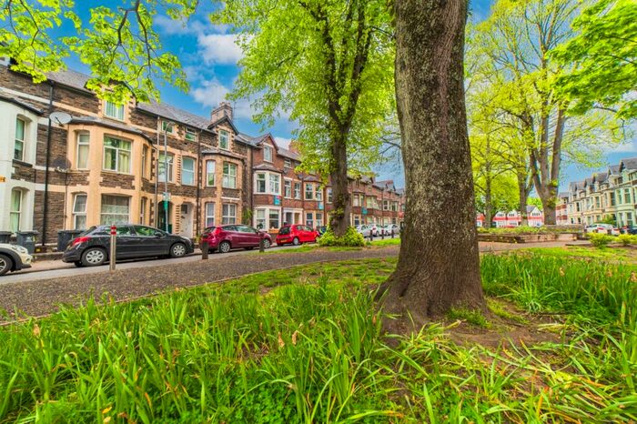 3 Bedroom Flat To Rent In Llanbleddian Gardens, Cathays, CF24