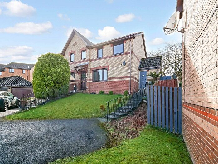 3 Bedroom Semi-Detached House For Sale In Kingshill Avenue, Cumbernauld, Glasgow, North Lanarkshire, G68