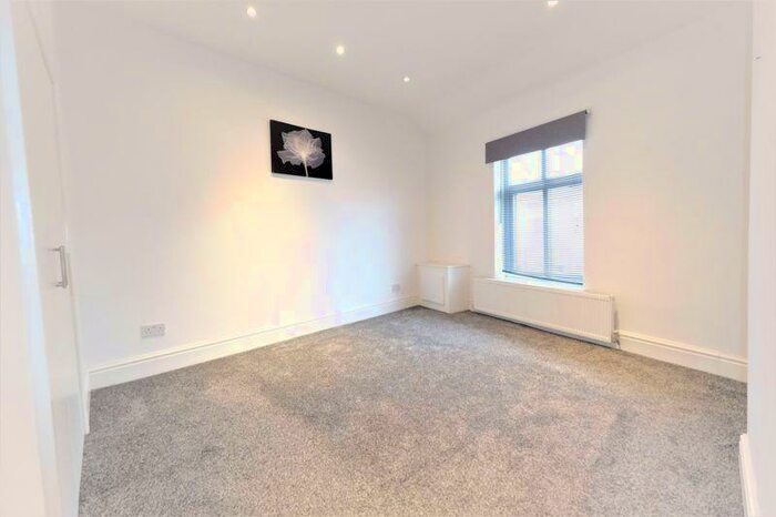 2 Bedroom Flat To Rent In Chorley Road, Manchester, M27