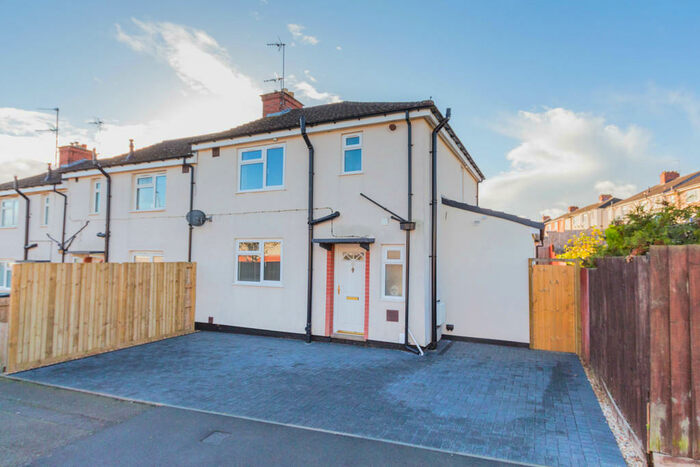 3 Bedroom End Of Terrace House To Rent In Hayway, Irthlingborough, NN9