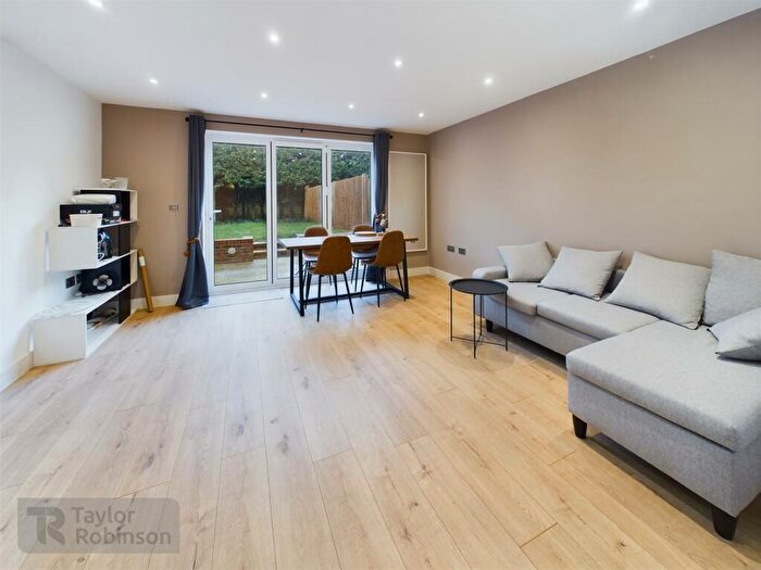 3 Bedroom Terraced House For Sale In West Green, Crawley, RH11