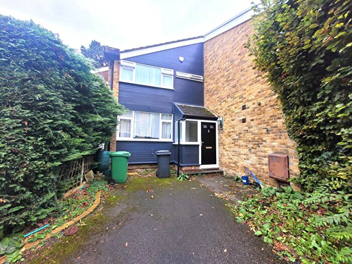 3 Bedroom House To Rent In Sussex Close, Slough, SL1