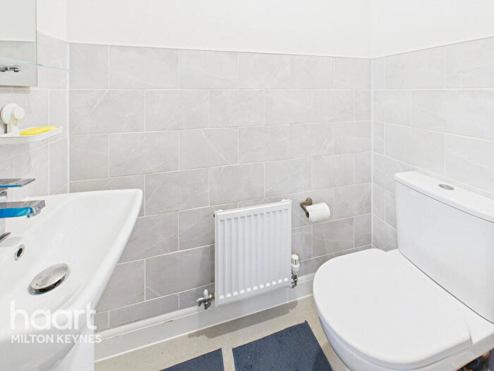 4 Bedroom End Of Terrace House For Sale In Countess Way, Milton Keynes, MK10