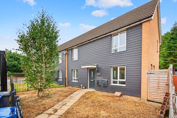 3 Bedroom Property To Rent In London Road, West Thurrock, RM20