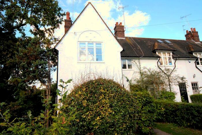 2 Bedroom Cottage To Rent In Wordsworth Walk, Hampstead Garden Suburb, NW11