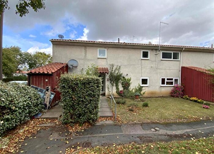 2 Bedroom Flat To Rent In Glovers Lane, Heelands, Milton Keynes, Buckinghamshire, MK13