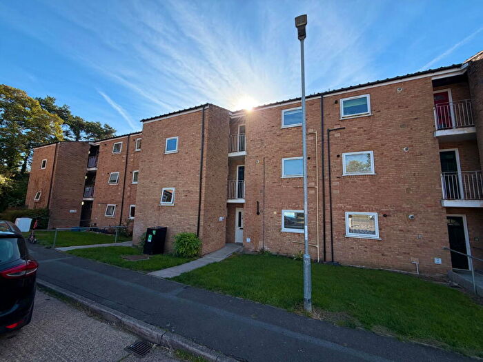 1 Bedroom Apartment For Sale In Eden Close, Northampton, NN3