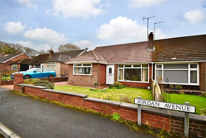 3 Bedroom Bungalow For Sale In Jordan Avenue, Shaw, Oldham, Greater Manchester, OL2
