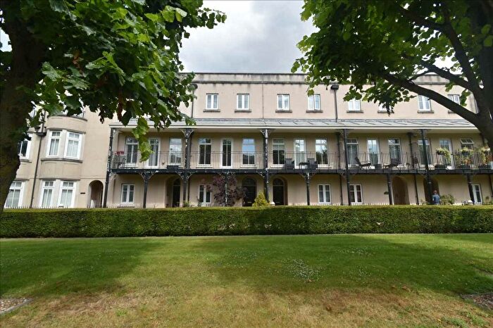 4 Bedroom House To Rent In The Boulevard, Greenhithe, DA9