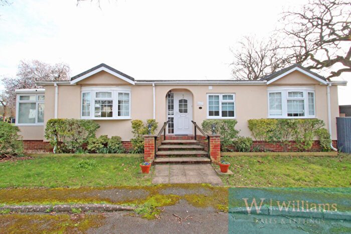 2 Bedroom Retirement Property For Sale In Medina Park, Folly Lane, PO32