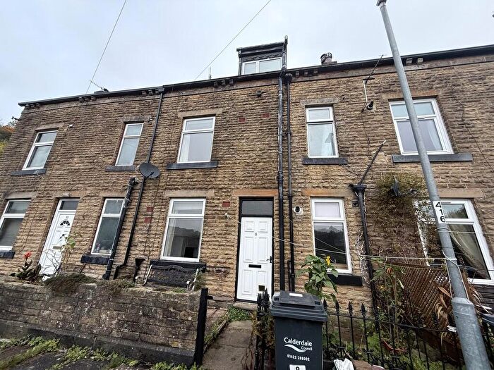3 Bedroom Terraced House For Sale In Aspden Street, Todmorden, OL14