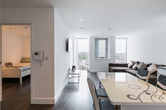 1 Bedroom Flat To Rent In Britannia Point, - Christchurch Road, Colliers Wood, London, SW19