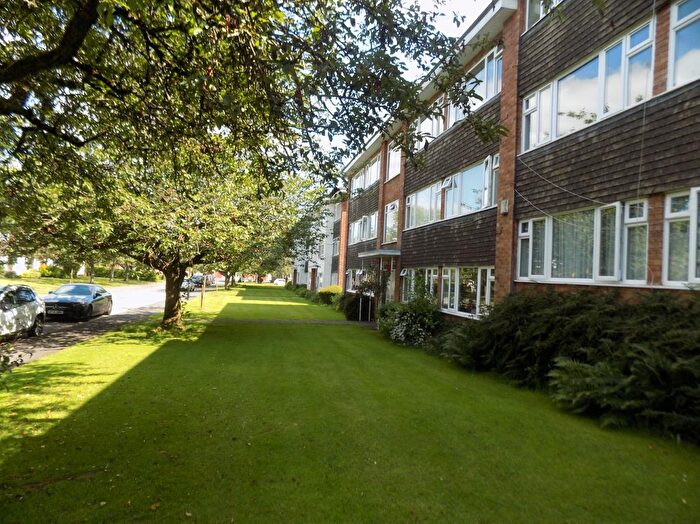 2 Bedroom Flat To Rent In Glyne Court, Fawdry Close, Sutton Coldfield, B73