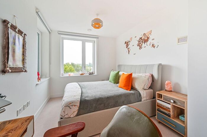 1 Bedroom Flat To Rent In Beck Square, Leyton, Leyton, London, E10
