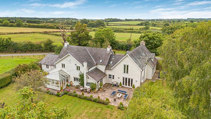 6 Bedroom Detached House For Sale In Leigh, Swindon, Wiltshire, SN6