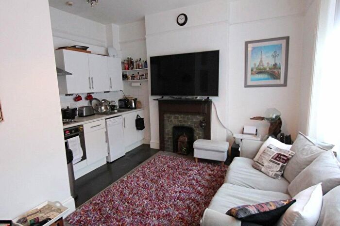 2 Bedroom Apartment To Rent In Goldstone Villas, Hove, BN3