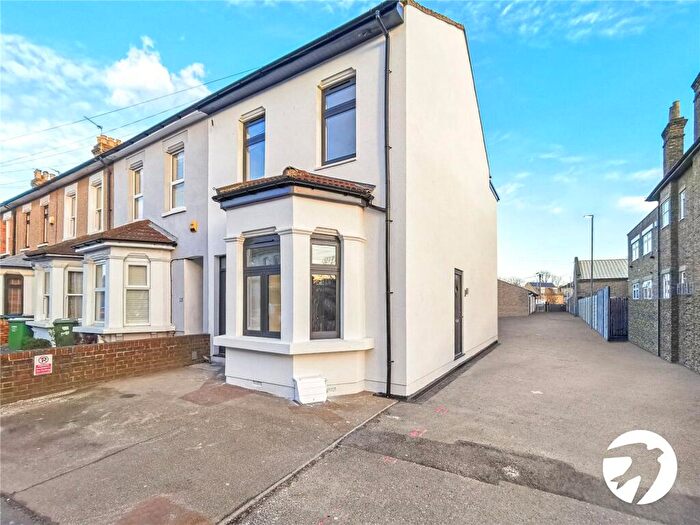 2 Bedroom Maisonette To Rent In Bourne Road, Bexley, DA5