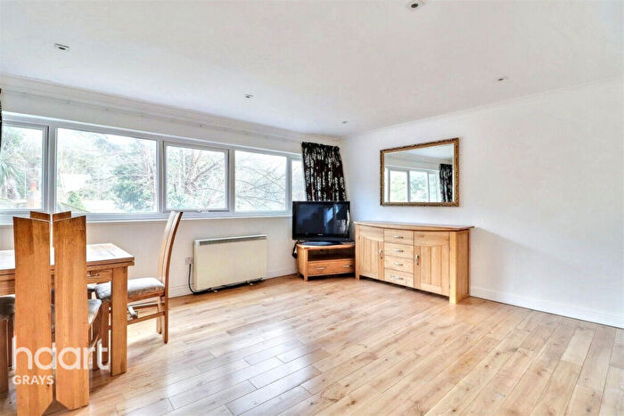 2 Bedroom Flat To Rent In Dell Road, Grays, RM17