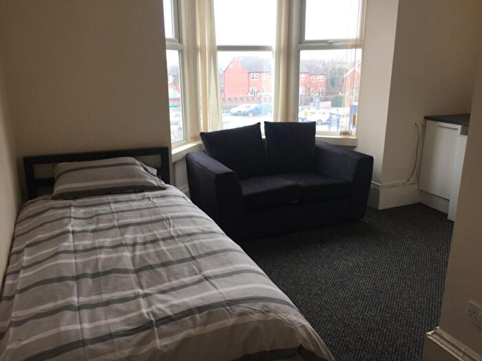 1 Bedroom Flat To Rent In Park Street, Wombwell, S73