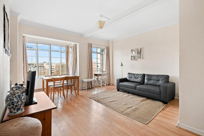 1 Bedroom Apartment To Rent In Rossmore Court, Park Road, Marylebone, London, NW1
