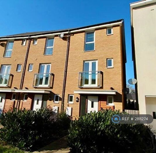 4 Bedroom Semi Detached House To Rent In Top Fair Furlong, Milton Keynes, MK14