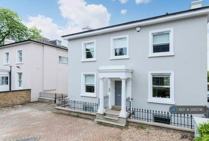 2 Bedroom Flat To Rent In Church Road, London, SE19