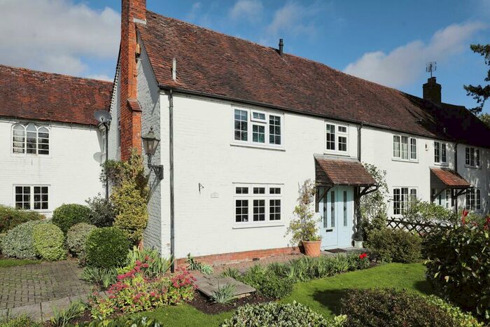 2 Bedroom Semi-Detached House For Sale In Arrow, Alcester, Warwickshire, B49